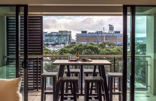 The Quays - Auckland Viaduct