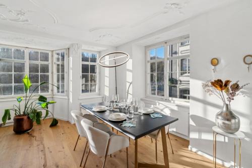 The R Apartment Cholfirst