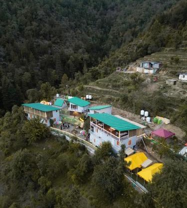 The Rare One's Mukteshwar - Resort & Cafe