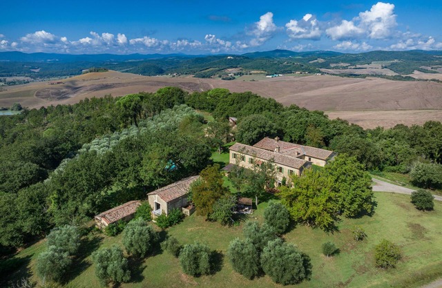 The Real Tuscany great for families and friends in the Orcia Valley
