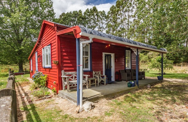 The Red Rooster Cottage