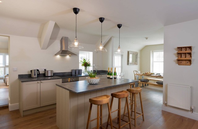 The Roost : Two Pet-Friendly Apartments Sleeping 10 in Rhoscolyn | Managed by Anglesey Holiday Letti