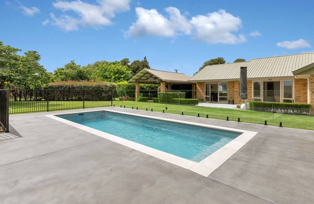 THE SAVAGE PATCH - KERIKERI HOLIDAY HOME, family friendly in Kerikeri