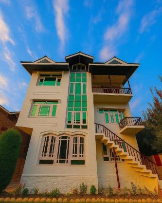 The Shesh Bagh Boutique - Garden Stay Near Dal Lake & Mughal Garden