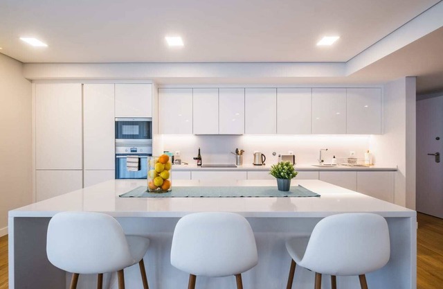 The Shoreline 5 by Portugal Portfolio