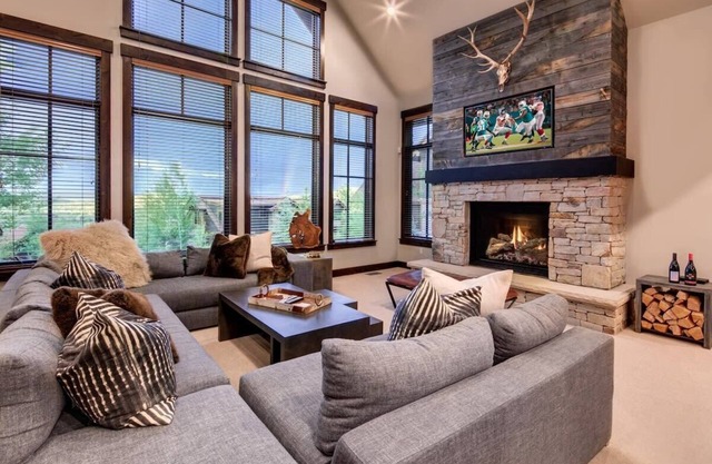 The Silver Star - Ski In/Out 5BR - PC Luxury!