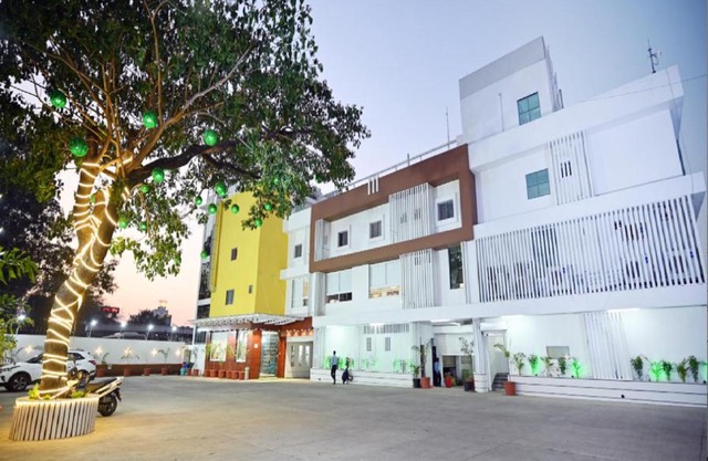 The Sky Land Hotel & Restaurant