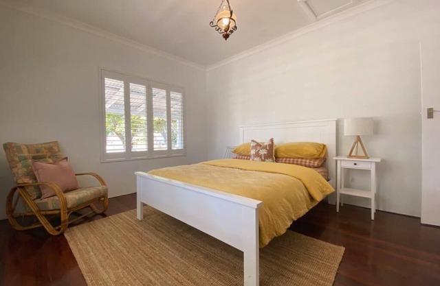 The Sunshine Shack - enjoy the beach and relax in our sunny holiday heaven