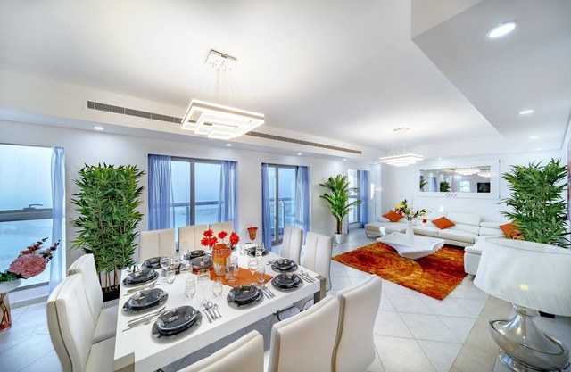 The tallest world penthouse on Floor 86 Dubai Marina up 16 guest