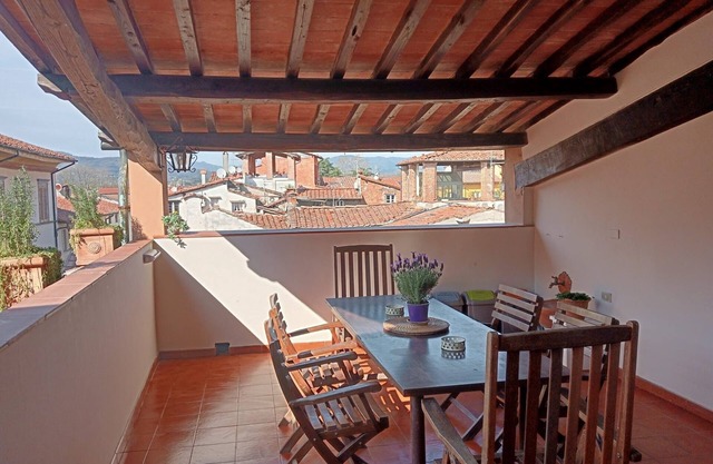 The Terrace on Galli Tassi - ROOFTOP VIEWS!