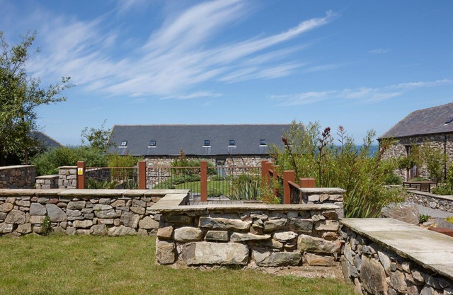 The Threshing Barn - a llyn peninsula that sleeps 6 guests in 3 bedrooms