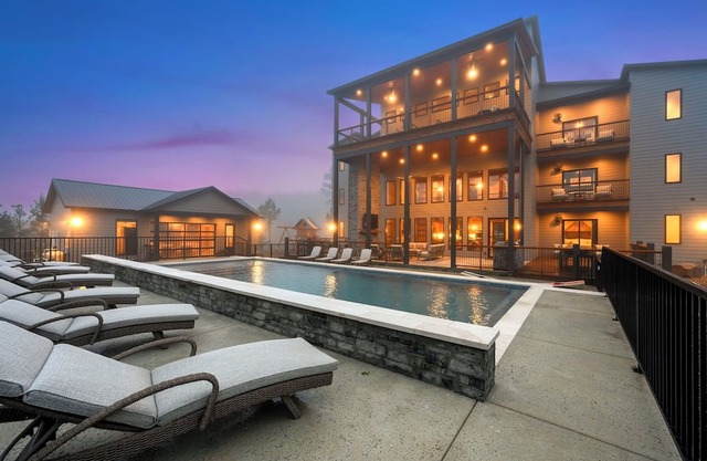 The Unicorn, 8 Bedroom, Pool, Pickleball, Game Room & More