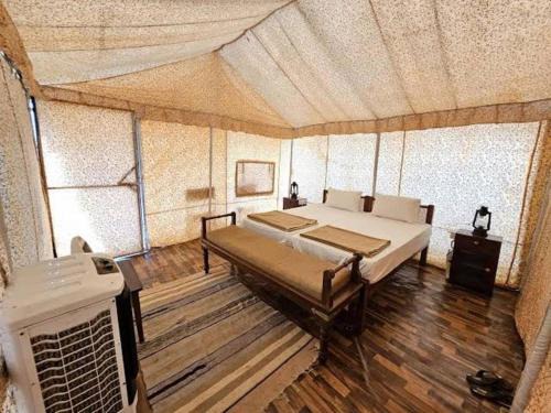 THE VaNASHRYA RESORT & JUNGLE SAFARI