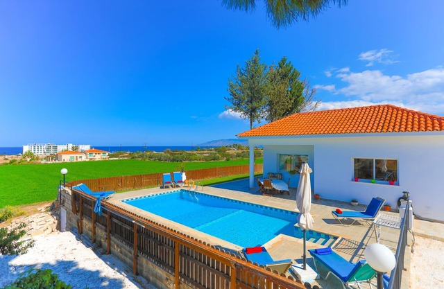 The Vines, private pool, sea views, in Latchi