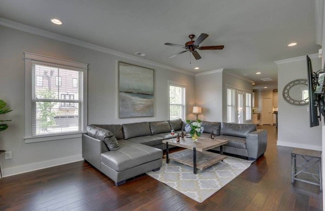 The Wade: Spacious Nashville Retreat
