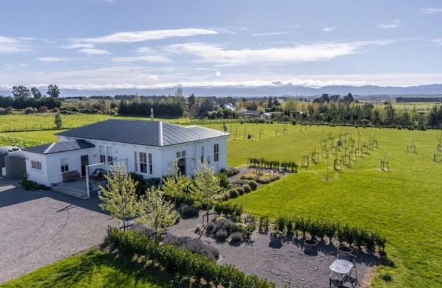 The White House, Martinborough