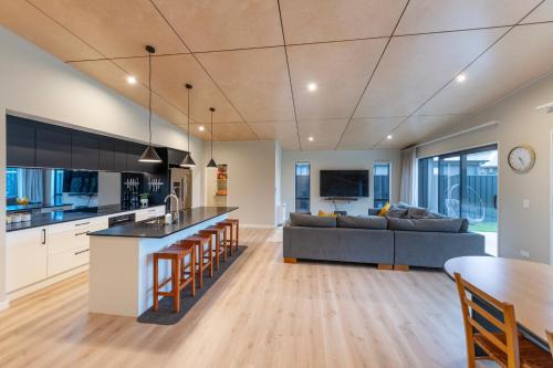 The Yellow Door at Lake Hawea