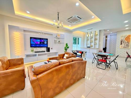 TheRomePrivatePool12-16paxKaraoke