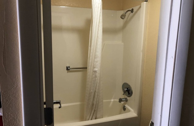 This is mentor home inn & suites