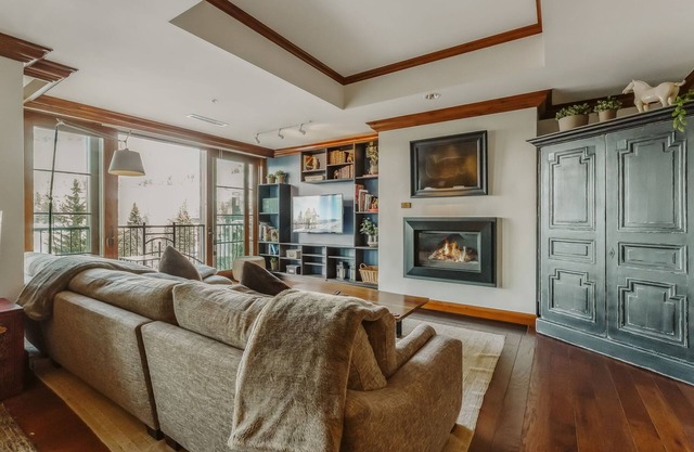 Three Bedroom Residence by InvitedHome | Ski Shuttle, Pool, Hot Tub, Lounge Bar