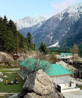 ThrillEscape - Stay in Cottages & Tents