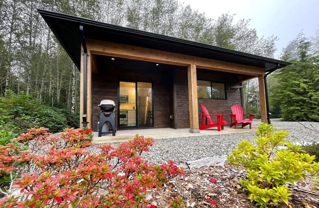 Tidal Retreat Cabin in Tofino