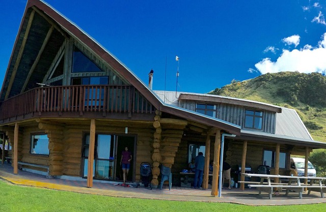 Tidal Waters Loglodge spectacular ocean views