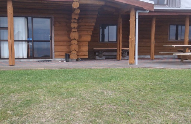 Tidal Waters LogLodge Studio