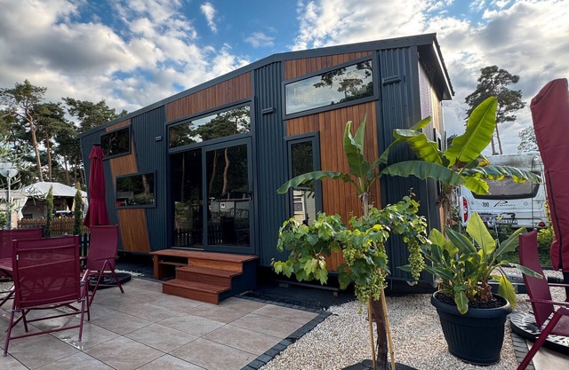 Tiny House Queen Dream with Private Terrace, Private Garden and Wi-Fi