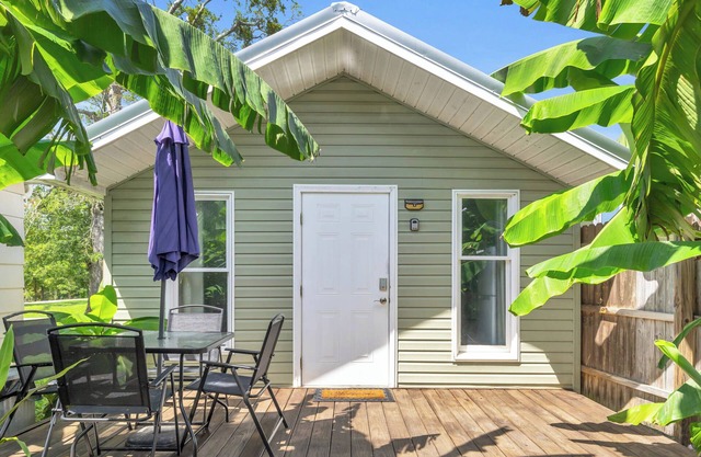 Tiny Home near DT, Private and Quiet