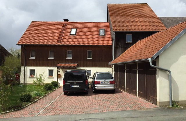 To Bayreuth only 9 km, family friendly, living area 220 m2, free parking, air conditioning, terrace