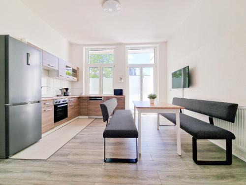 Tolstov Apartments - 3 Zimmer Wohnungen mit Balkon - 15 Min zur Messe DUS