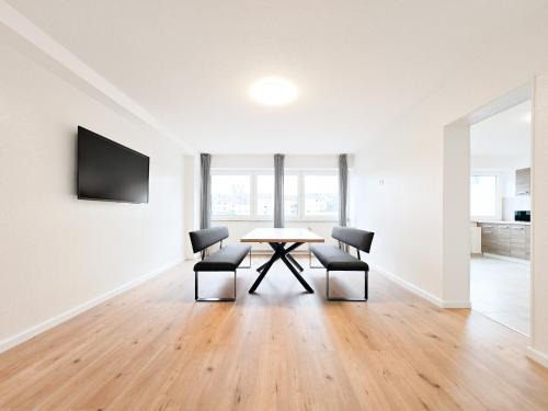 Tolstov Apartments - City Apartment with 5 Rooms - 15 Min Messe DUS & 10 Min Old Town DUS