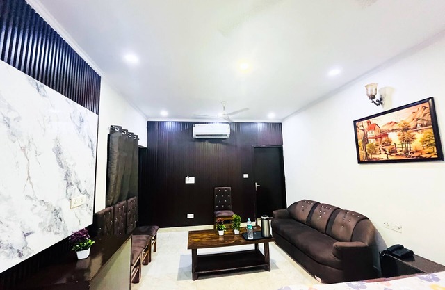 Tom and jerry residency