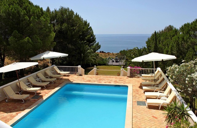 Top Cliff Villa - Privacy oasis, amazing sea views