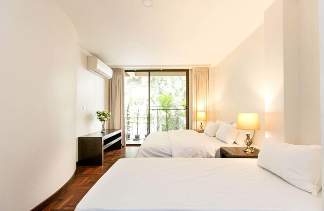 Top Deck 2 Story House Central Bangkok