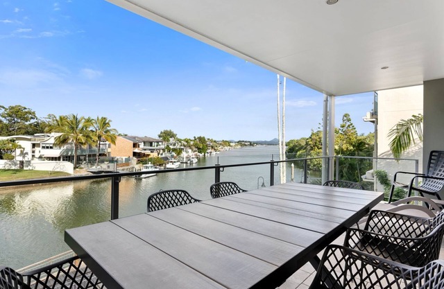 Top floor apartment on the iconic Hastings Street