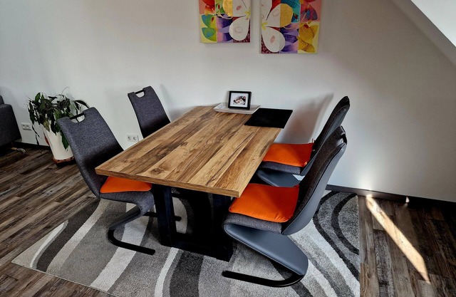 Top furnished apartment near the subway to the city center