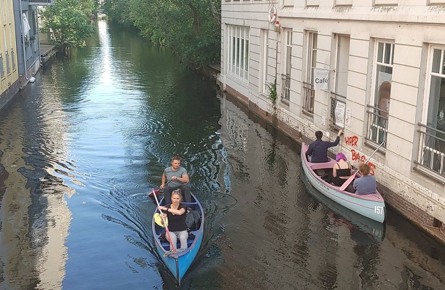 Top location 2 minutes walk to Aussenalster for 5 persons 2 bedrooms