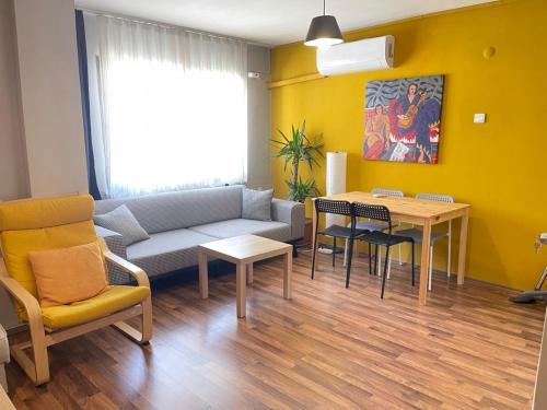 TOP LOCATION Sea View City Center Pedestrian St