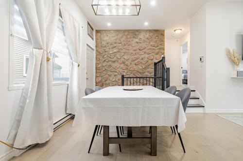 Top Rated Vacation place Montreal