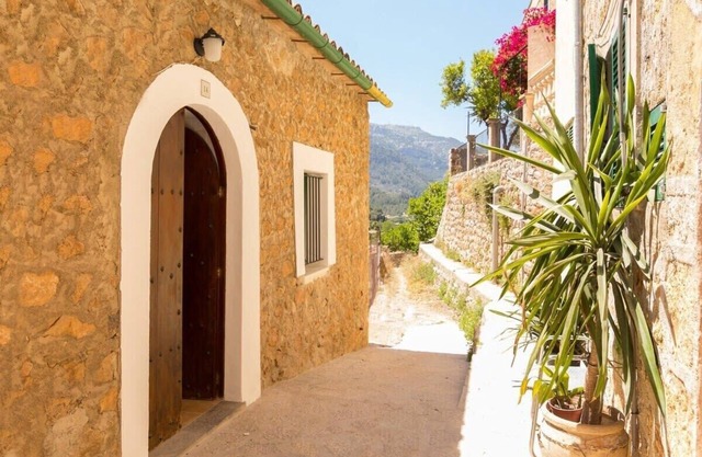 Town House Alba in Fornalutx