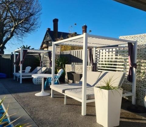 Town House Motor Inn