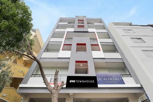 Townhouse De Alphabet Kukatpally Near Nexus Mall