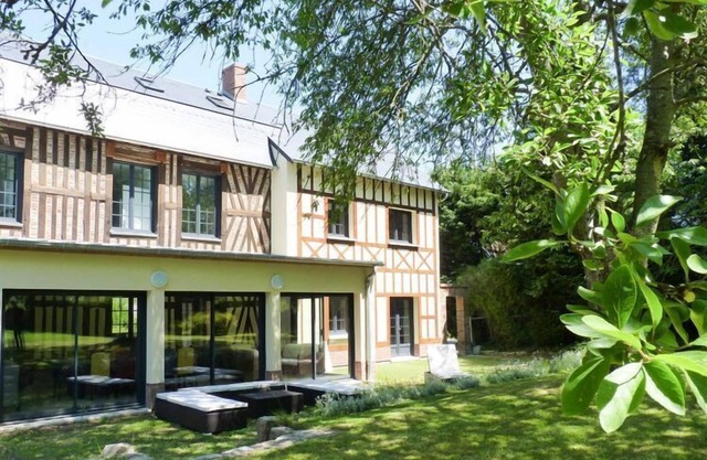 Townhouse near Bay of Somme and Norman Beaches