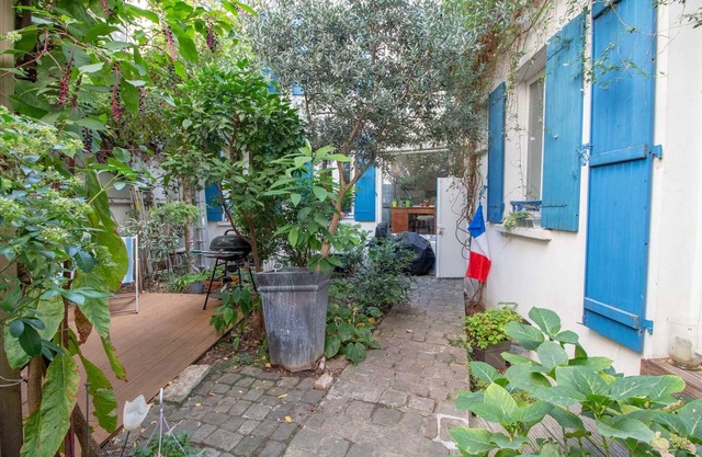 Townhouse with private garden