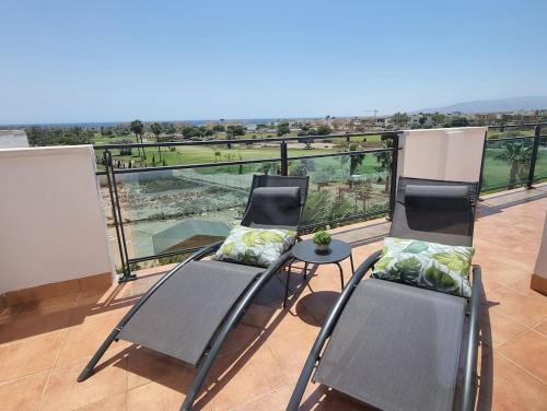 Toyo Alcazaba Suites Gran terraza y vistas, 2Hab, piscina y garaje