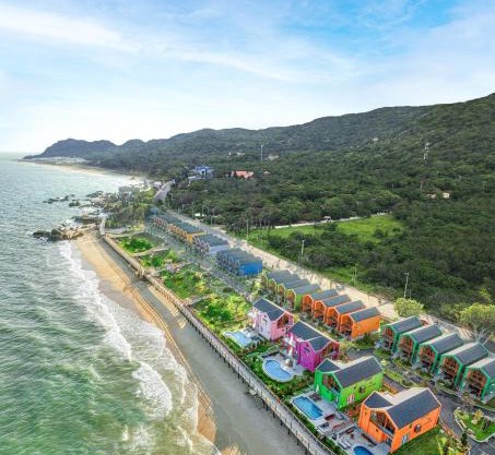 Trân Châu Beach & Resort
