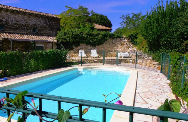 Traditional Provencal Mas - Saint AndrÈ de Roquepertuis