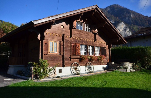 Traditional Chalet with views of the Eiger, Monch & Jungfrau!